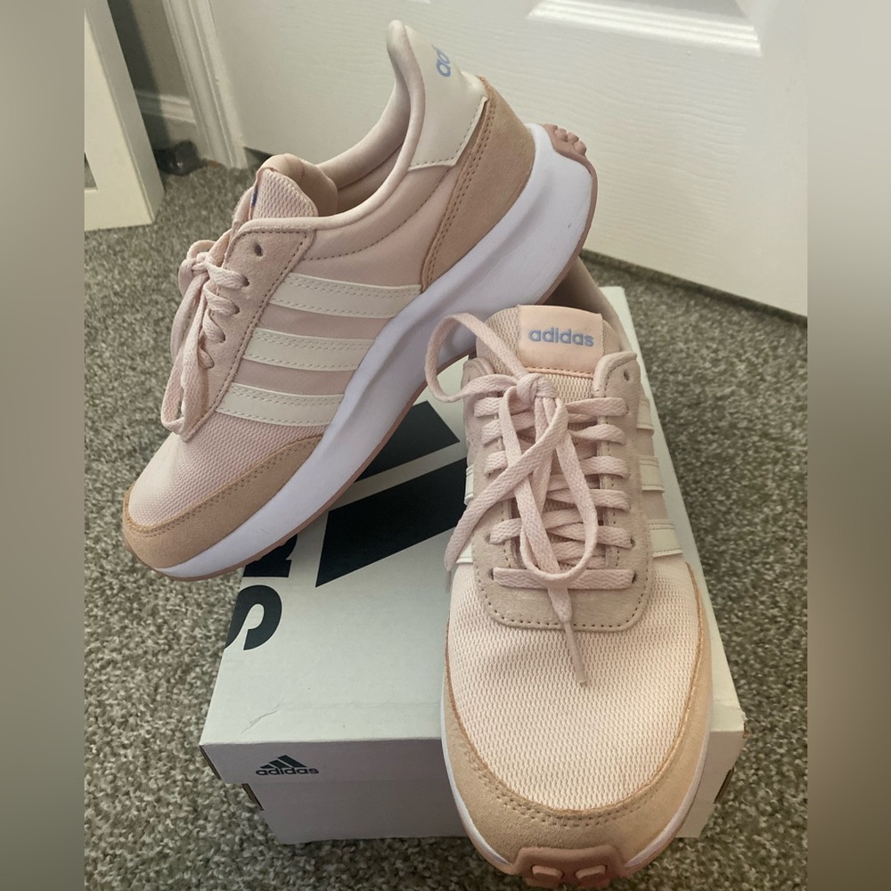 Light pink Adidas Run 70s